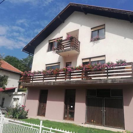 모크라 고라 Apartman Draga B&B 외부 사진
