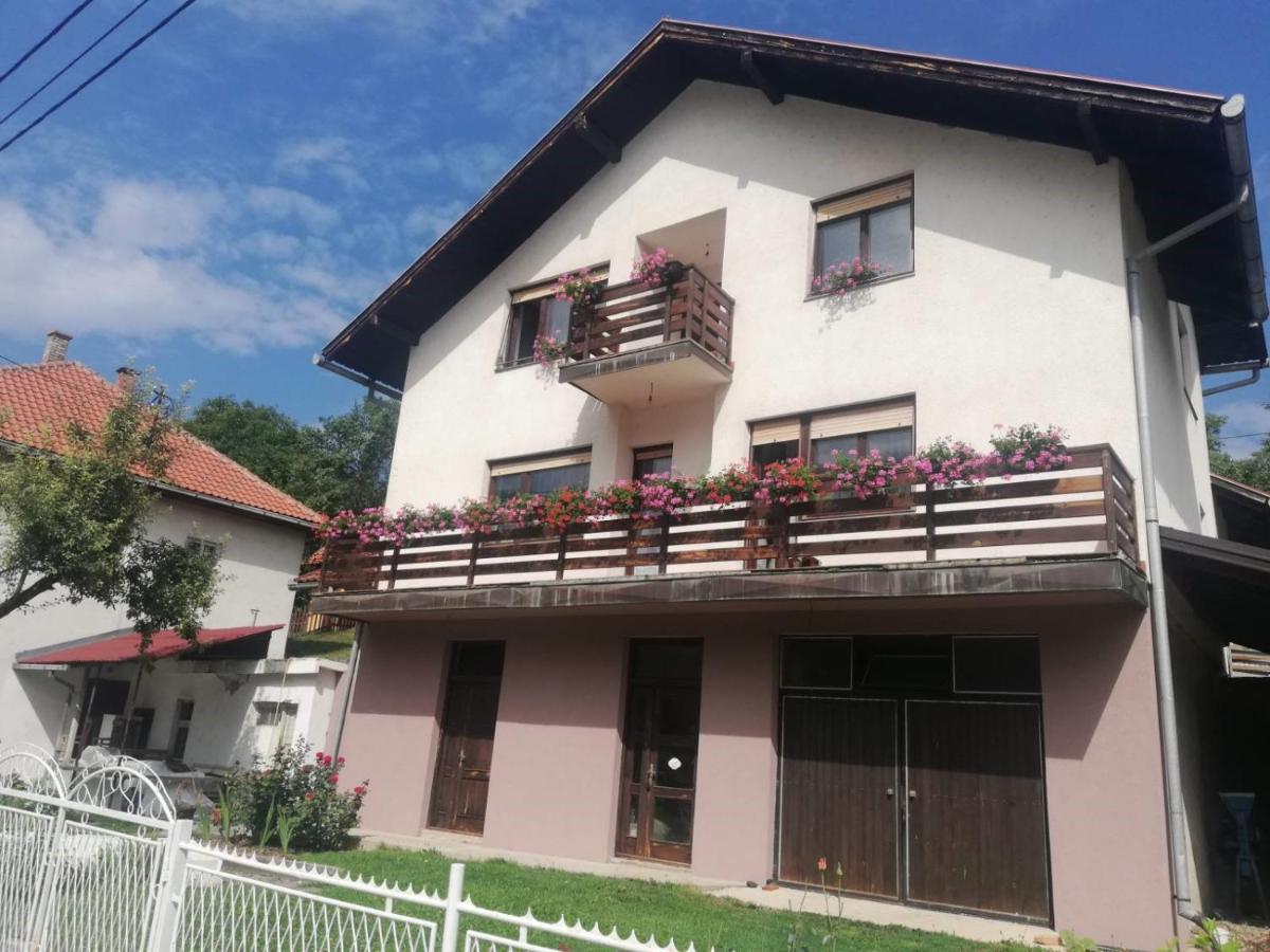모크라 고라 Apartman Draga B&B 외부 사진