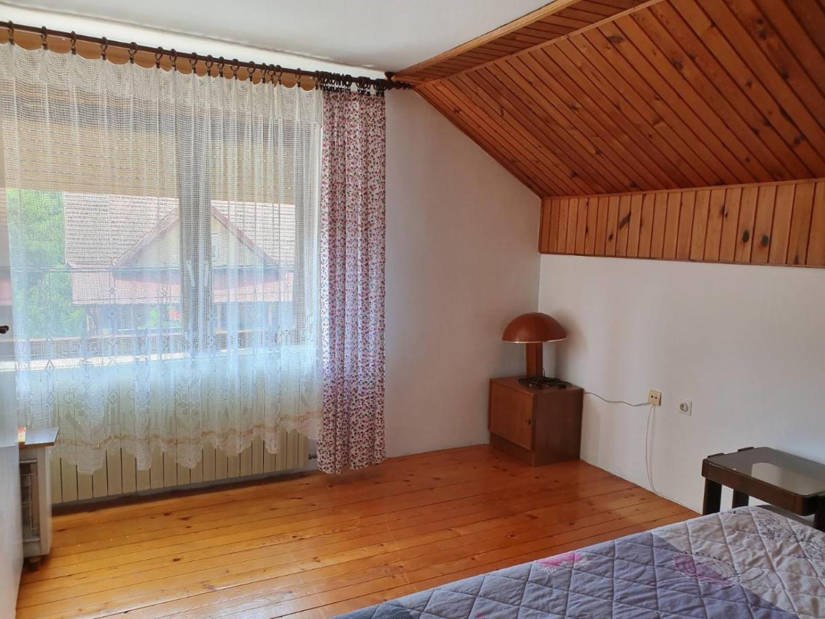모크라 고라 Apartman Draga B&B 외부 사진